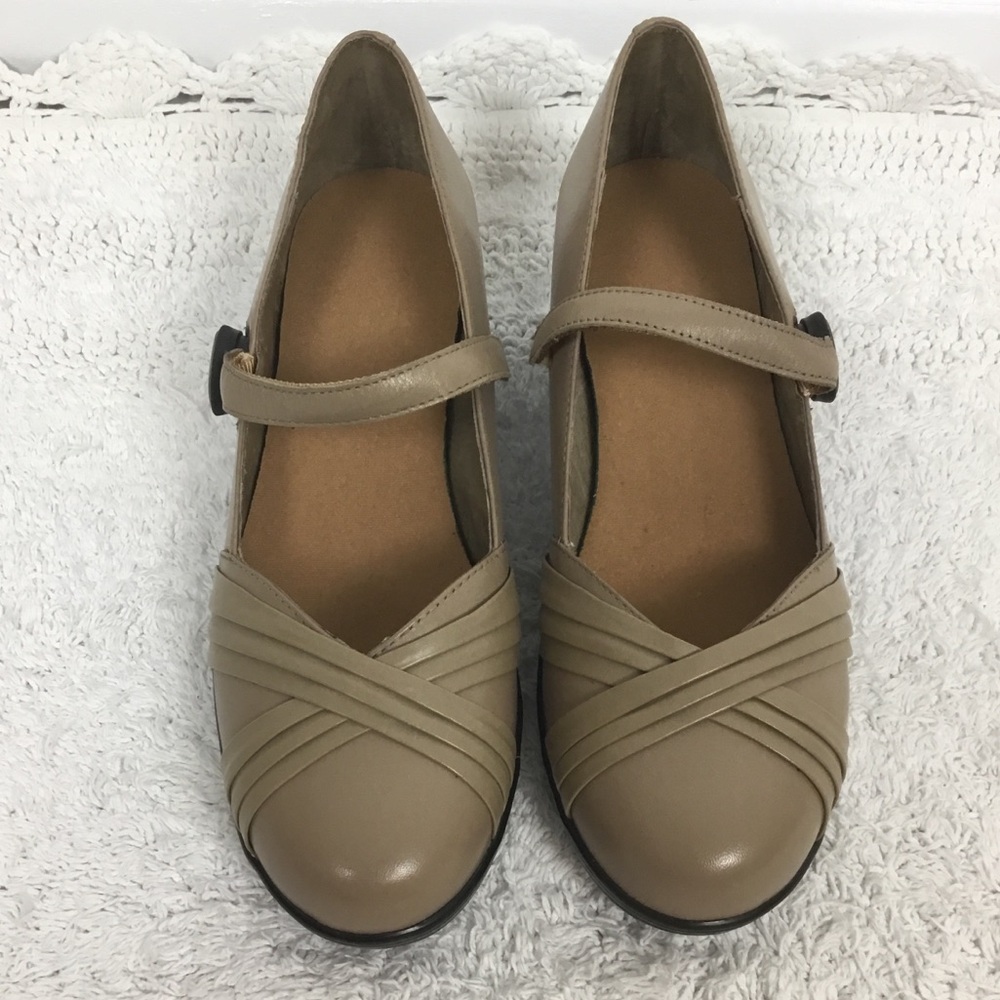 EUC Dr. Comfort CINDEE Comfort Adjustable Strap Mary Jane 8EW